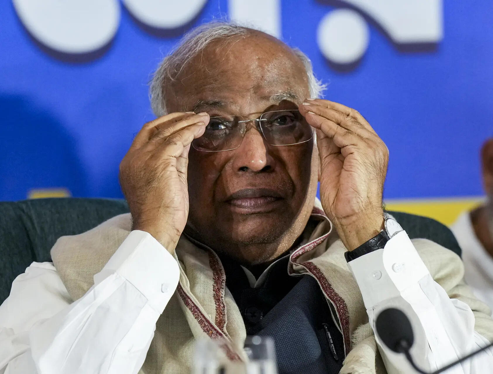 Kharge Clarifies “PM Terrorist” Remark Amidst BJP Criticism