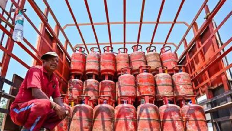 India’s Piped Gas Network Expands by 8 Lakh Connections, Allaying Shortage Fears