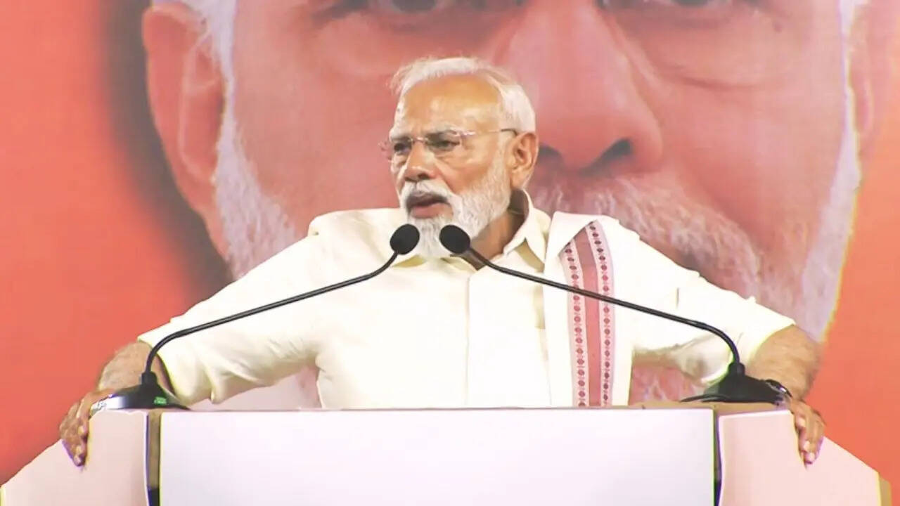 PM Modi Blasts DMK, Congress Over Women’s Reservation Bill Failure at Coimbatore Rally
